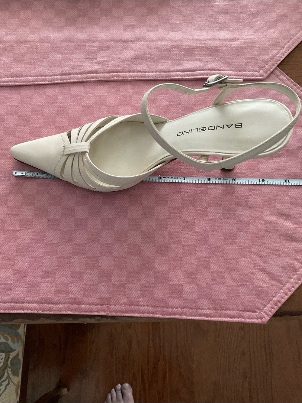Bandolino Women's cream Ankle Strap Pumps - Picture 6 of 7